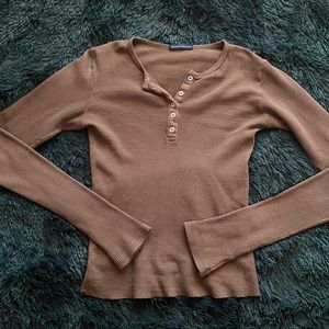 brandy melville brown ahern top